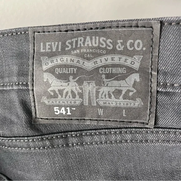 LEVIS Men's sz 60 x 32 541 Dark Gray Zipper Fly Jeans Denim - Picture 15 of 16